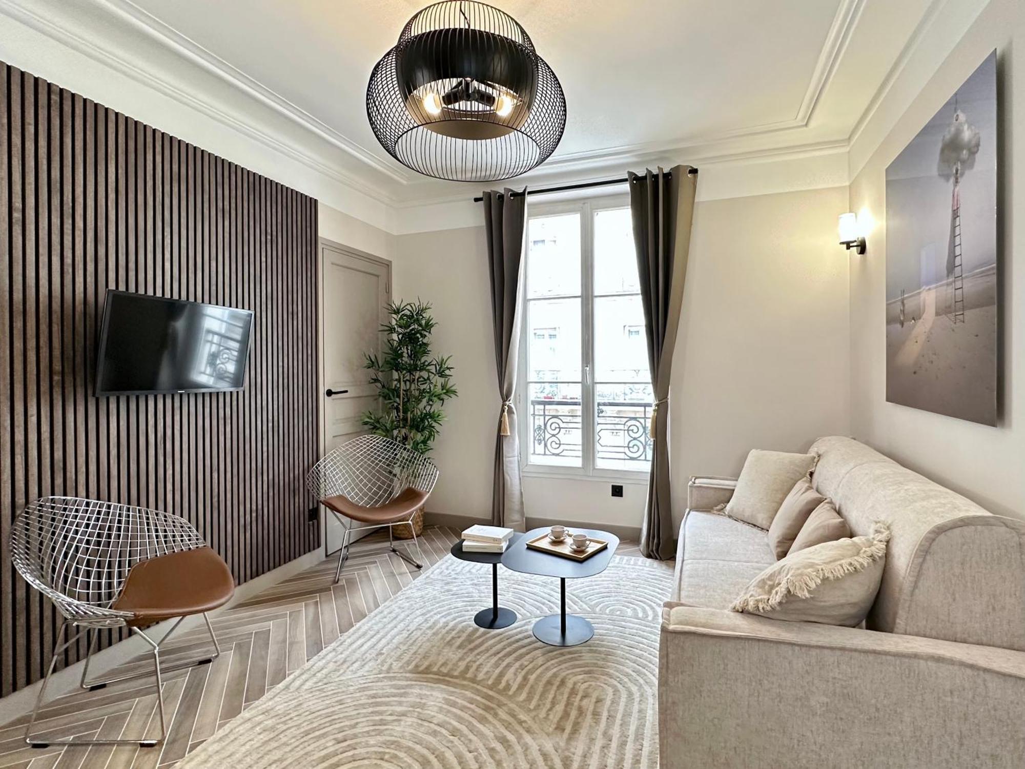 Charming With Eiffel Tower View Appartement