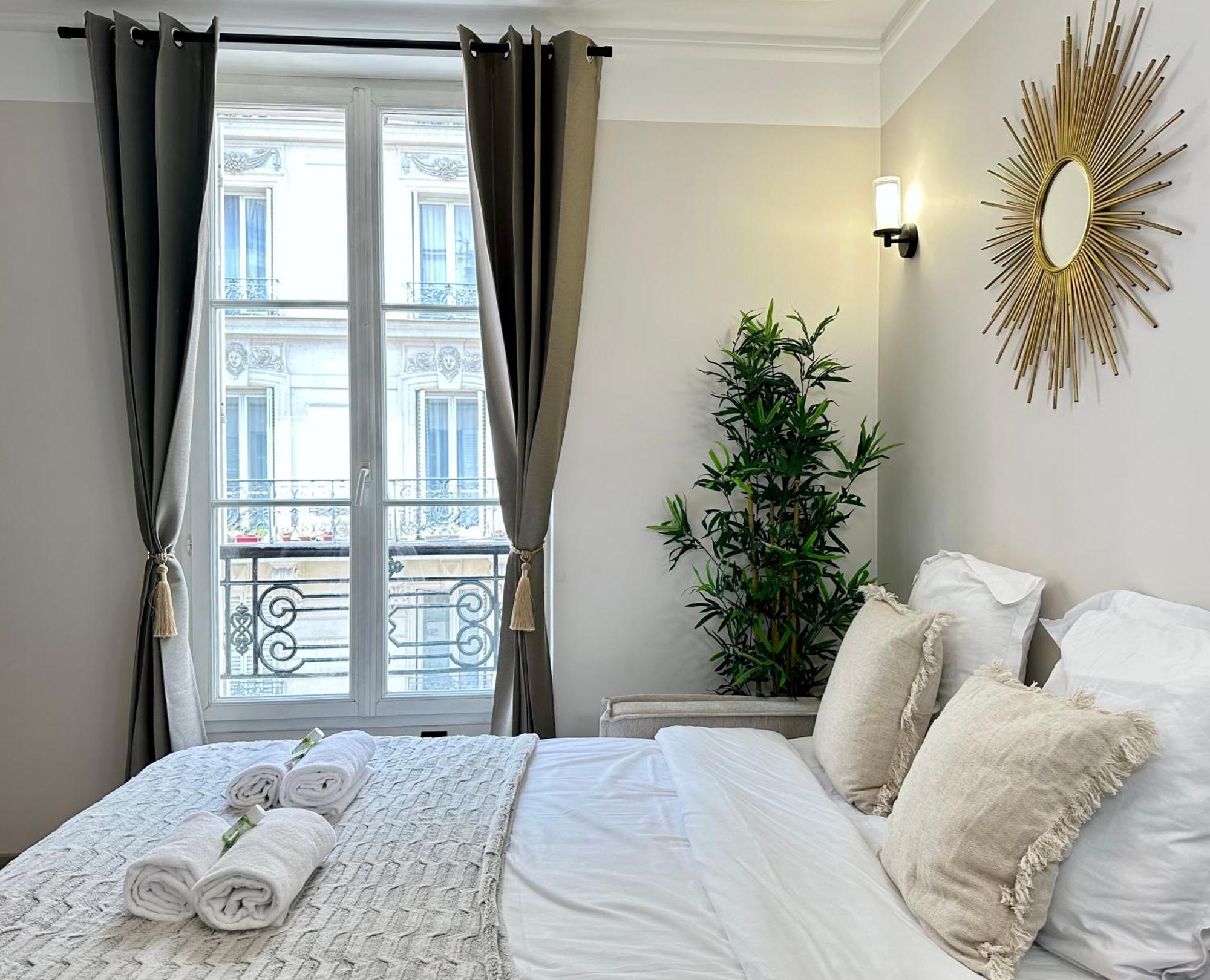 Appartement Charming With Eiffel Tower View