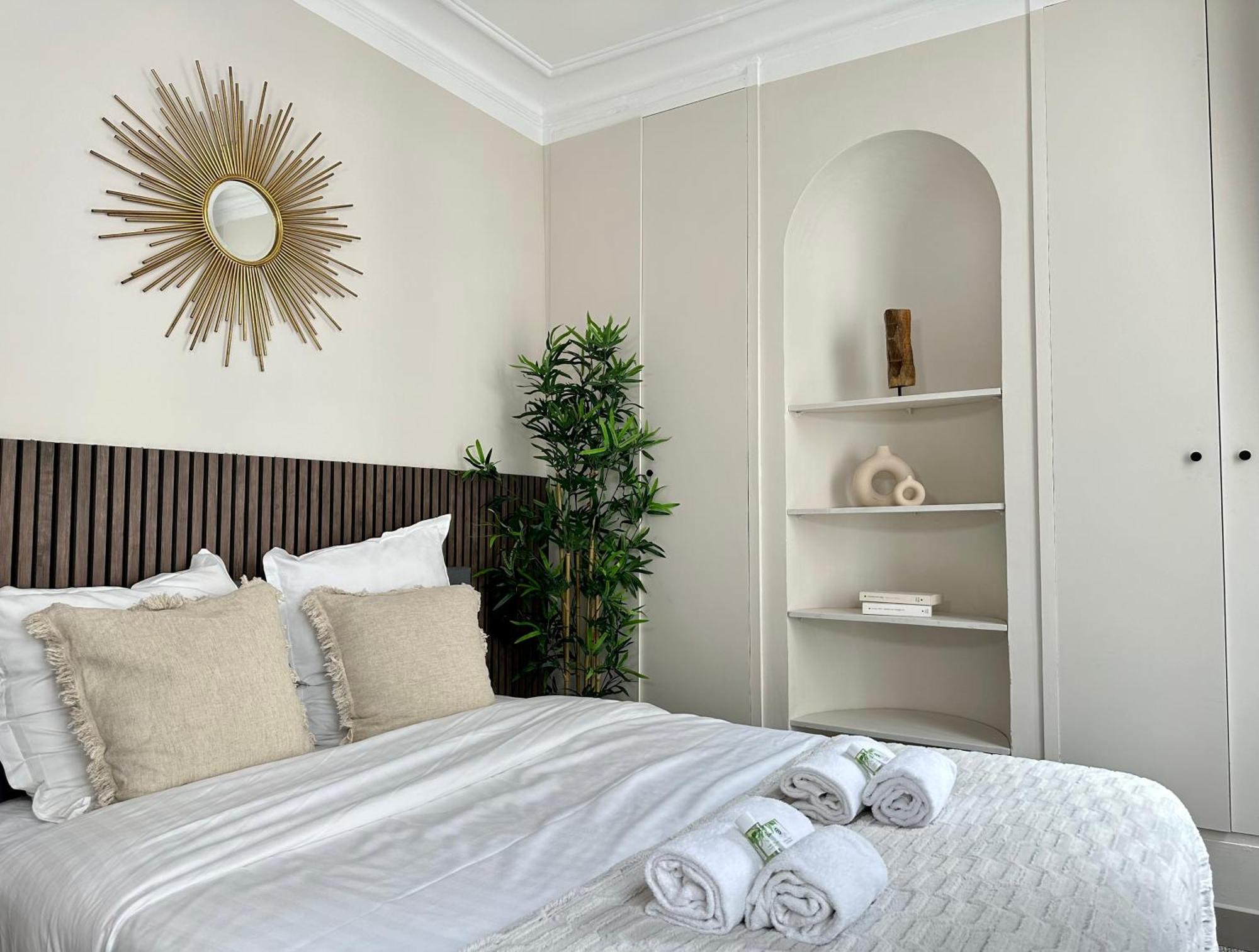 Charming With Eiffel Tower View Appartement