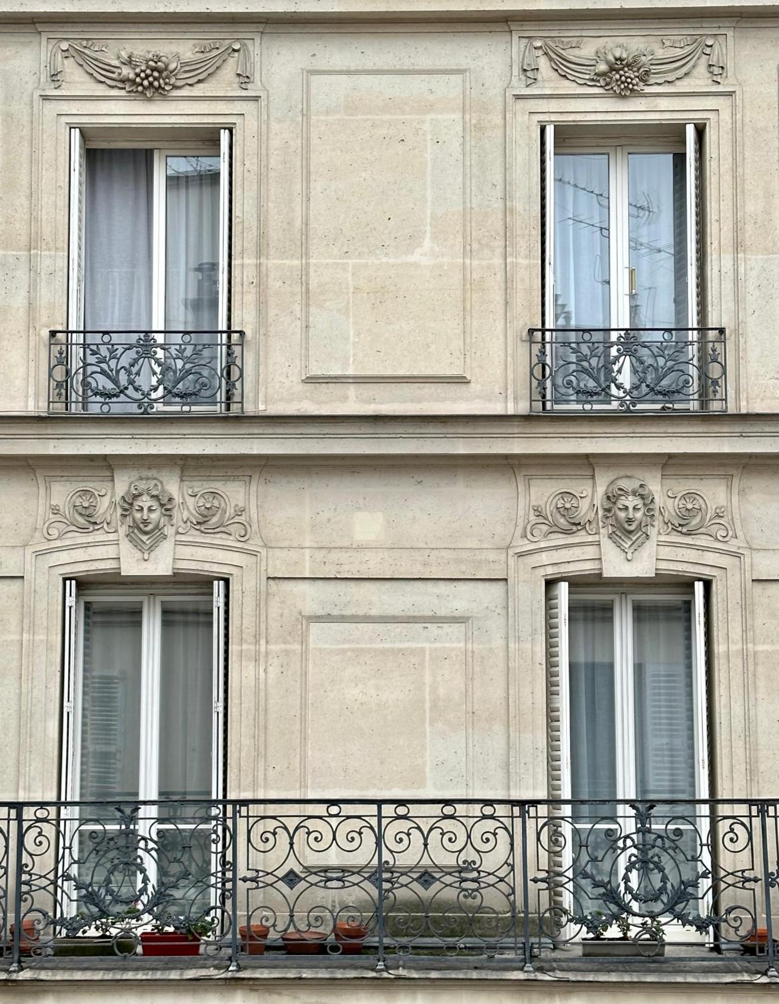 Charming With Eiffel Tower View Appartement *